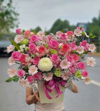 Dịch vụ hoa đẹp uy tín tại Hẻm 141/27 Lưu Hữu Phước, Quận 8